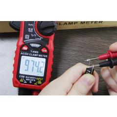 Habotest HT206A Digitale AC stroomtang 600A | Soldeerbout-shop.nl